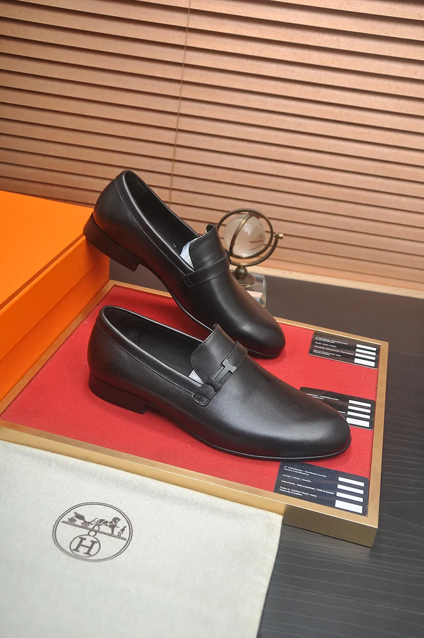 Men's shoes💰540💶[HERMES] (cowhide lining)🍀Italian top luxury🍀He does not pursue novel styles and gorgeous colors, but attracts the favor of successful men with his flawless, elegant and classic style. Formal leather shoes This very comfortable, simple and stable style allows you to easily match any style! The pattern is absolutely 1:1 refined from the original case, and we strive for excellence in materials, imported cowhide + cowhide lining💪💪💪extraordinary texture👍! .Code number: 39-45 (45 customized)